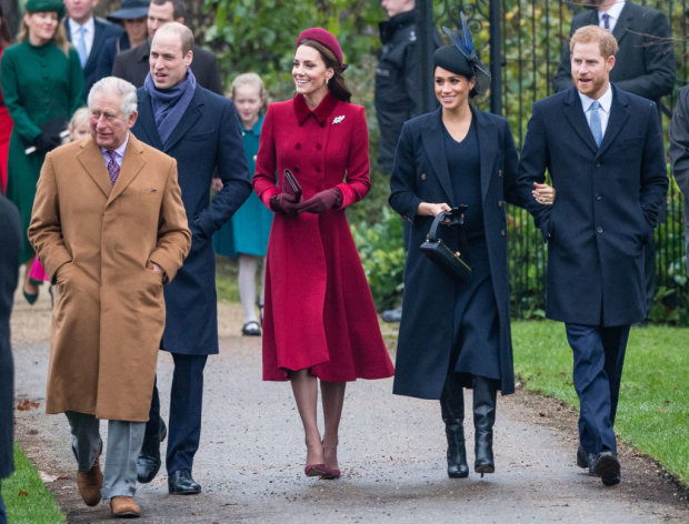 Принц Вільям, Кейт Міддлтон, принц Гаррі і Меган Маркл прибутку на різдвяну службу
