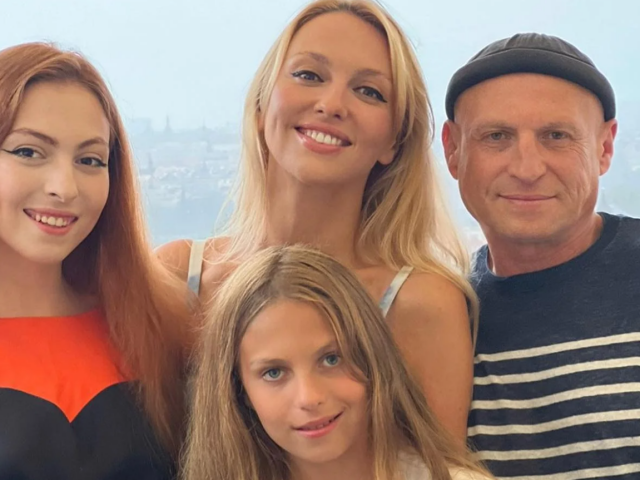 Оля Полякова, Вадим Бряковський та їхня родина