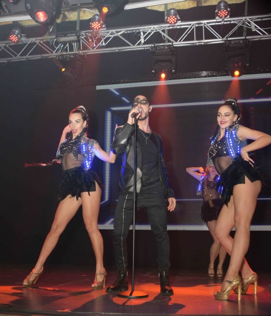 Виступ артиста з чарівним голосом YEGOR GRAY у супроводі «Tabasco Show Balet»
