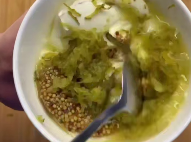 Освіжаючий салат з тунцем, кадр з відео