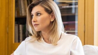 В обычных джинсах и футболке: Елена Зеленская впечатлила стильным повседневным образом – такая домашняя (фото)