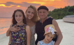 Оля Полякова з чоловіком та дочками