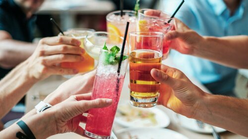 Повышает риск рака и вреден для почек: назван самый вредный напиток для организма и это не алкоголь