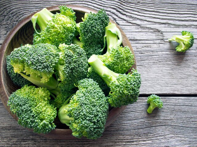 09-food-questions-weight-loss-broccoli