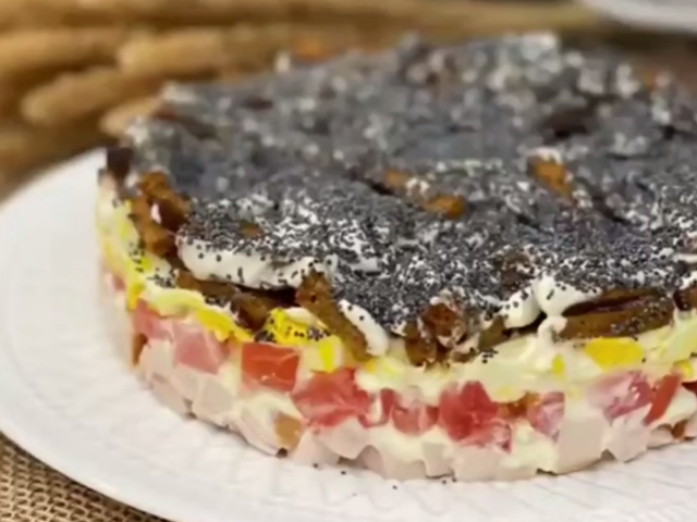 Салат "Курица под кайфом", кадр из видео