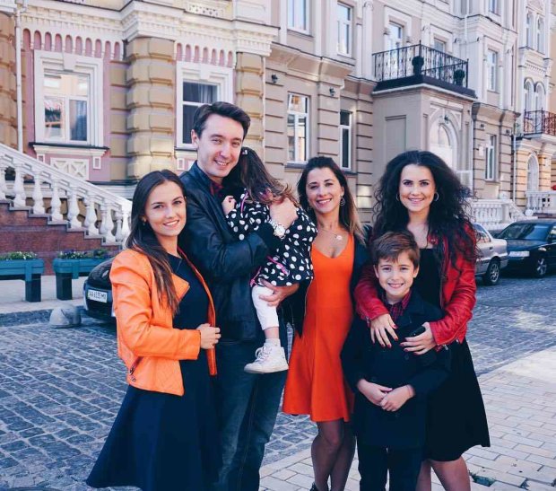 Михаил Присяжнюк с семьей