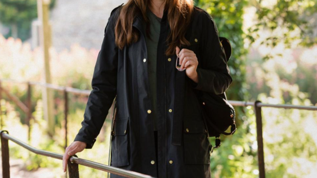 Жінка, модні жіночі куртки на весну 2026