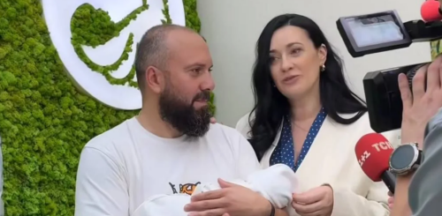 Соломія Вітвіцька, її чоловік Олексій Ситайло та син Устим