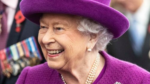 Попавшая в зону риска королева Елизавета покидает Букингемский дворец, чтобы спастись от коронавируса — все подробности