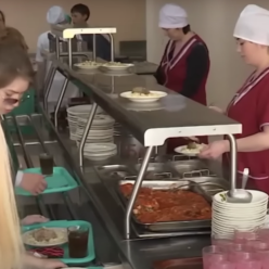 Школа, діти, їдальня