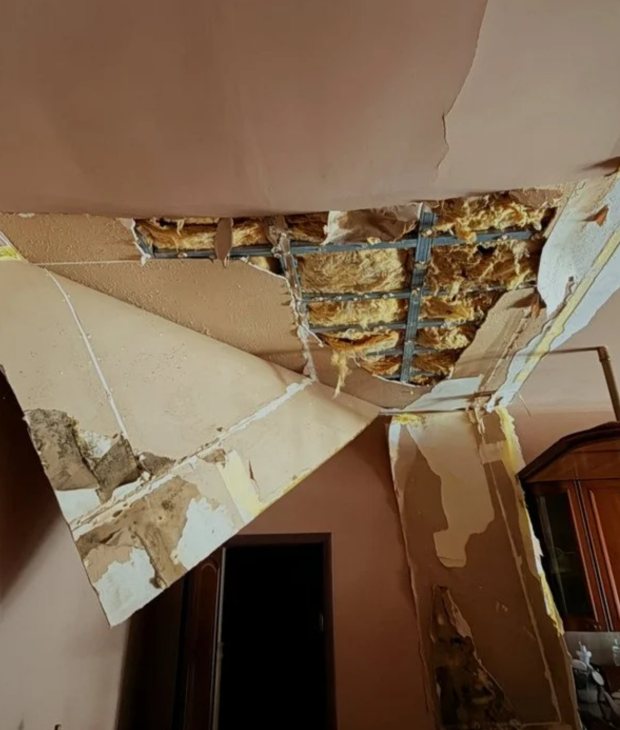 В доме Мозговой обвалился потолок