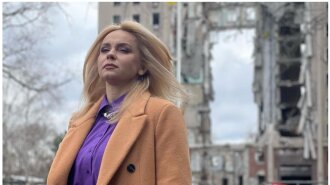 Лілія Ребрик у пальто модного фасону засвітилася у Миколаєві: рідкісні фото