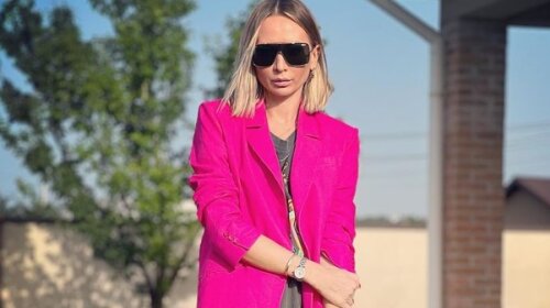 Справжня Барбі: блондинка з "Жіночого кварталу" прогулялася Києвом у блейзері кольору фуксія та міні з паєтками