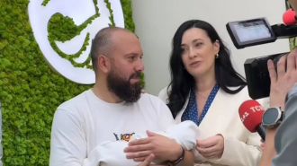 Соломія Вітвіцька, її чоловік Олексій Ситайло та син Устим