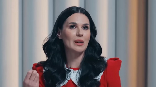 Маша Єфросиніна