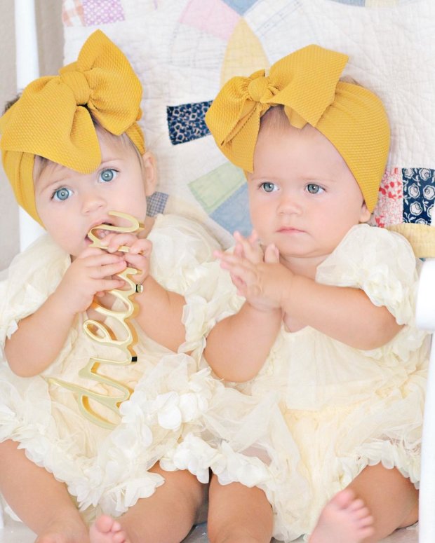 Дівчаток багато вважають якщо не близнюками, то єдинокровними сестрами
