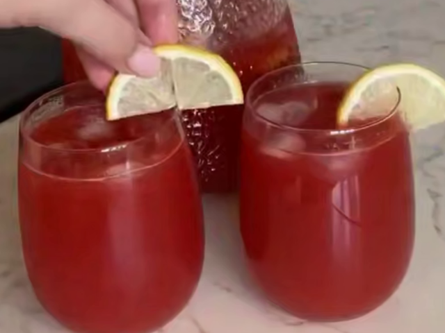 Ягодный лимонад, кадр из видео