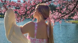 Весна, дівчина, бажання, фото із соцмереж