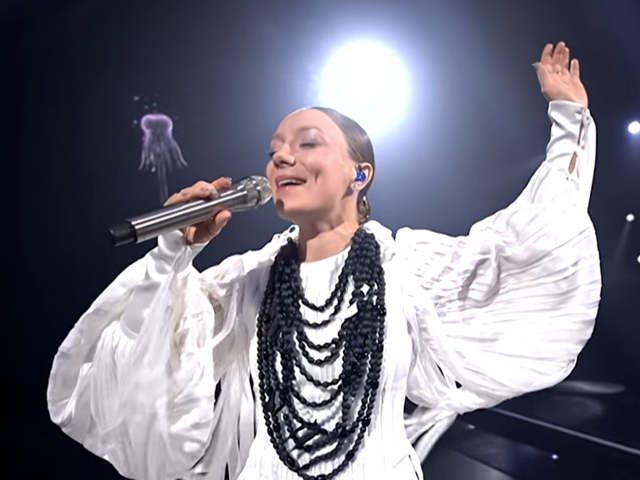 LELEKA (Вікторія Корнікова), кадр з відео