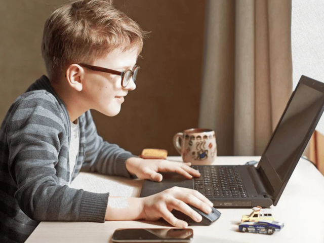 Дистанційне навчання, зображення з вільних джерел