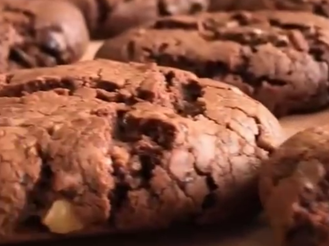 Печиво з шоколадом, кадр з відео