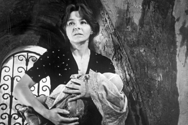 Ніна Ургант в кадрі з фільму Вступление, 1963 рік