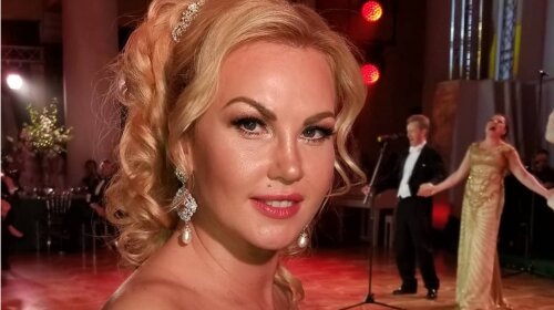 Без косметики с небрежным пучком на голове: Самая богатая певица Украины показала, как выглядит в повседневной жизни (фото)