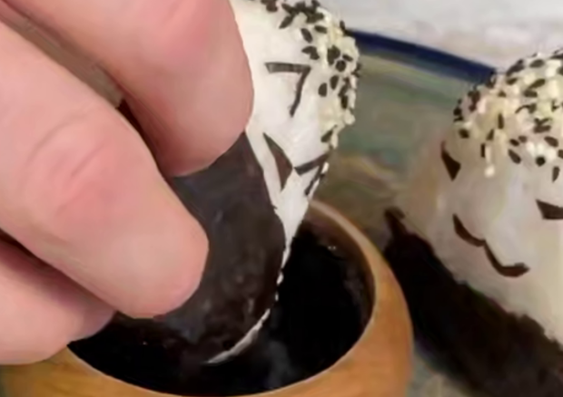 Онігірі, кадр з відео