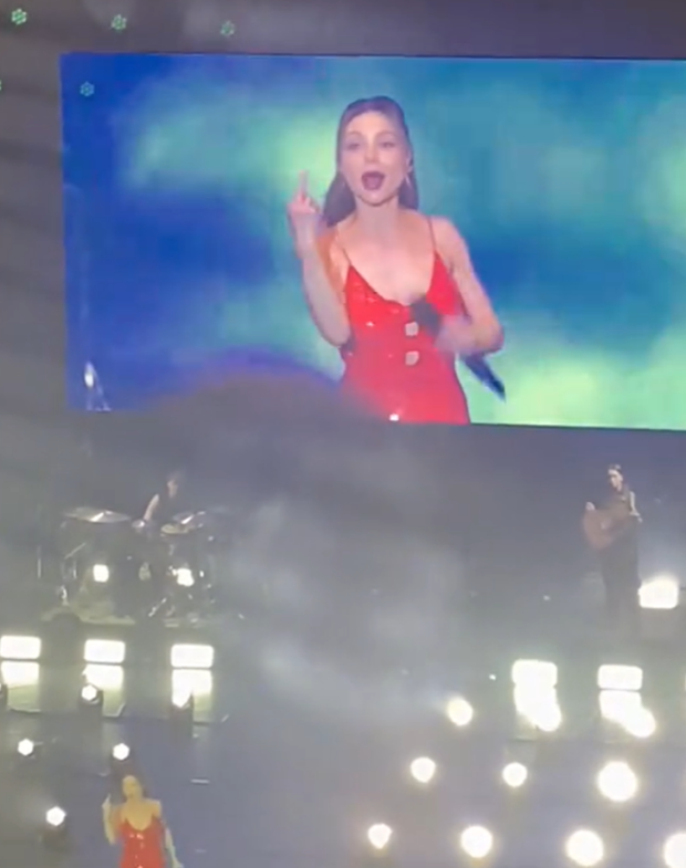 Тіна Кароль, кадр з відео