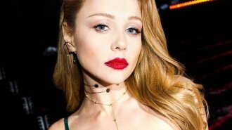 34-летняя Кароль засветила пышный бюст в платье с глубоким разрезом на съемках «Танців з зірками»