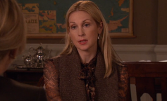 Красива жінка, кадр з серіалу "Пліткарка"