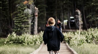 Не вернулся с прогулки: под Харьковом бесследно пропал 14-летний парень — фото, особые приметы