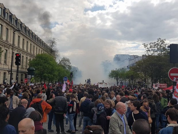 Манифестации местных левых в Париже