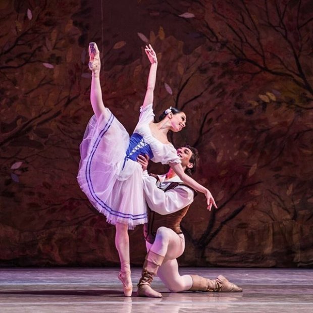 Артисты балета Екатерна Кухар и Александр Стоянов
