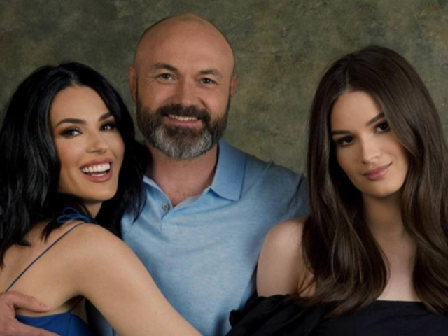 Маша Єфросиніна, Тимур Хромаєв та їх донька Нана