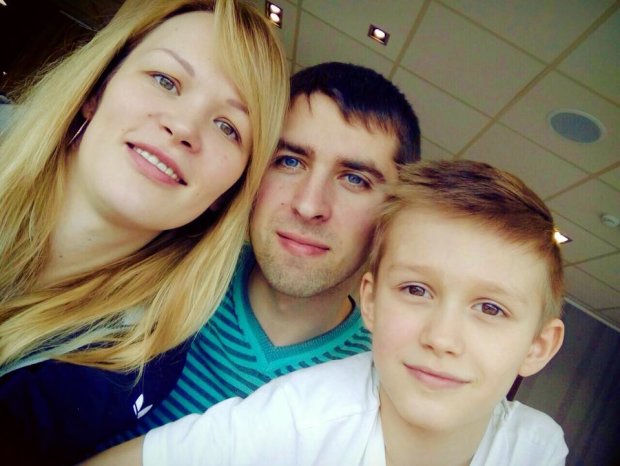 Елена Ладан-Павленко и Роман Бондарь с сыном