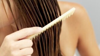 Як правильно доглядати за волоссям взимку: лайфхаки експертів