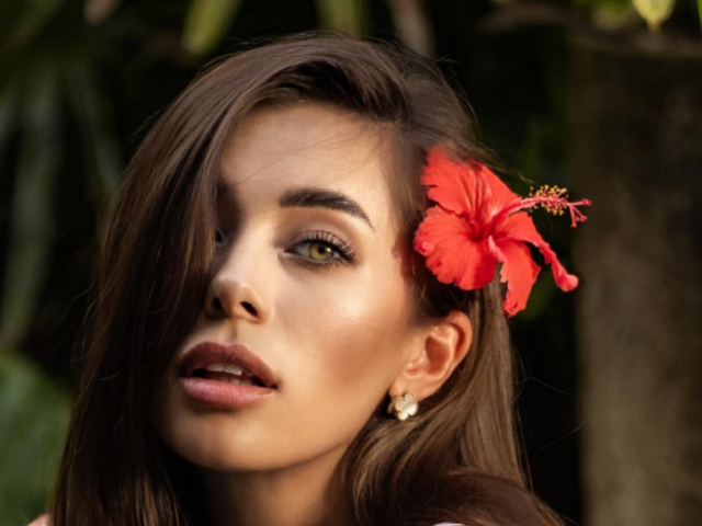 Анна Неплях