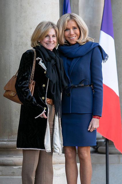 Посол США у Франції Джеймі Маккурт і Бріджит Макрон