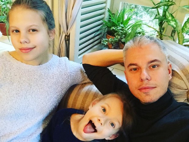 Андрей Доманский с дочками
