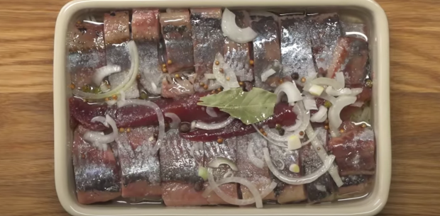 Оселедець у маринаді