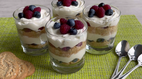 Десерт в стакане