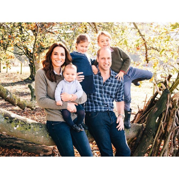 Герцоги Кембриджские Кейт Миддлтон и принц Уильям с детьми