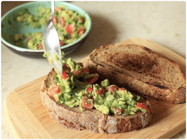 Это не поможет похудеть, а сделает только ужаснее: почему не стоит пропускать завтрак