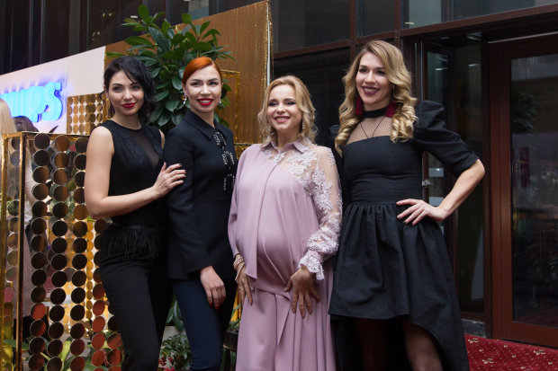 Беременная Лилия Ребрик провела вечера на премии VIVA 2018