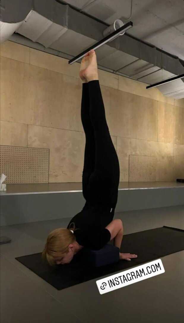 Тина Кароль продемонстрировала свои навыки в йоге