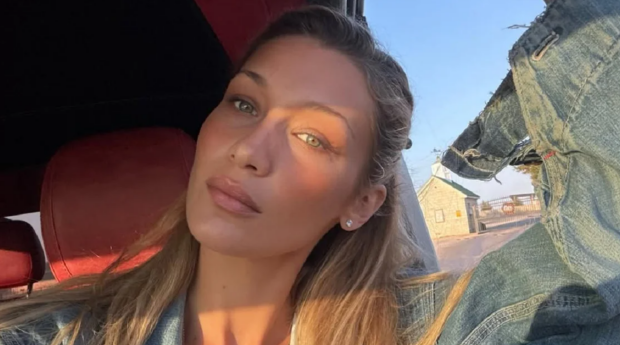 Белла Хадід показала новий трендовий макіяж і як збільшити візуально губи