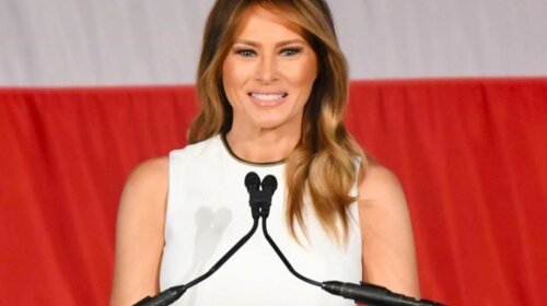 В облегающем белом платье: Мелания Трамп восхитила шикарной фигурой на светском мероприятии