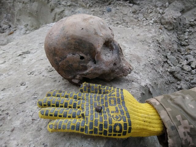 На Западной Украине археологи раскопали братскую могилу воинов УПА