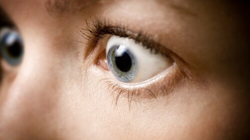 Як розпізнати рак очей, фото та інші лайфхаки, які можуть врятувати життя